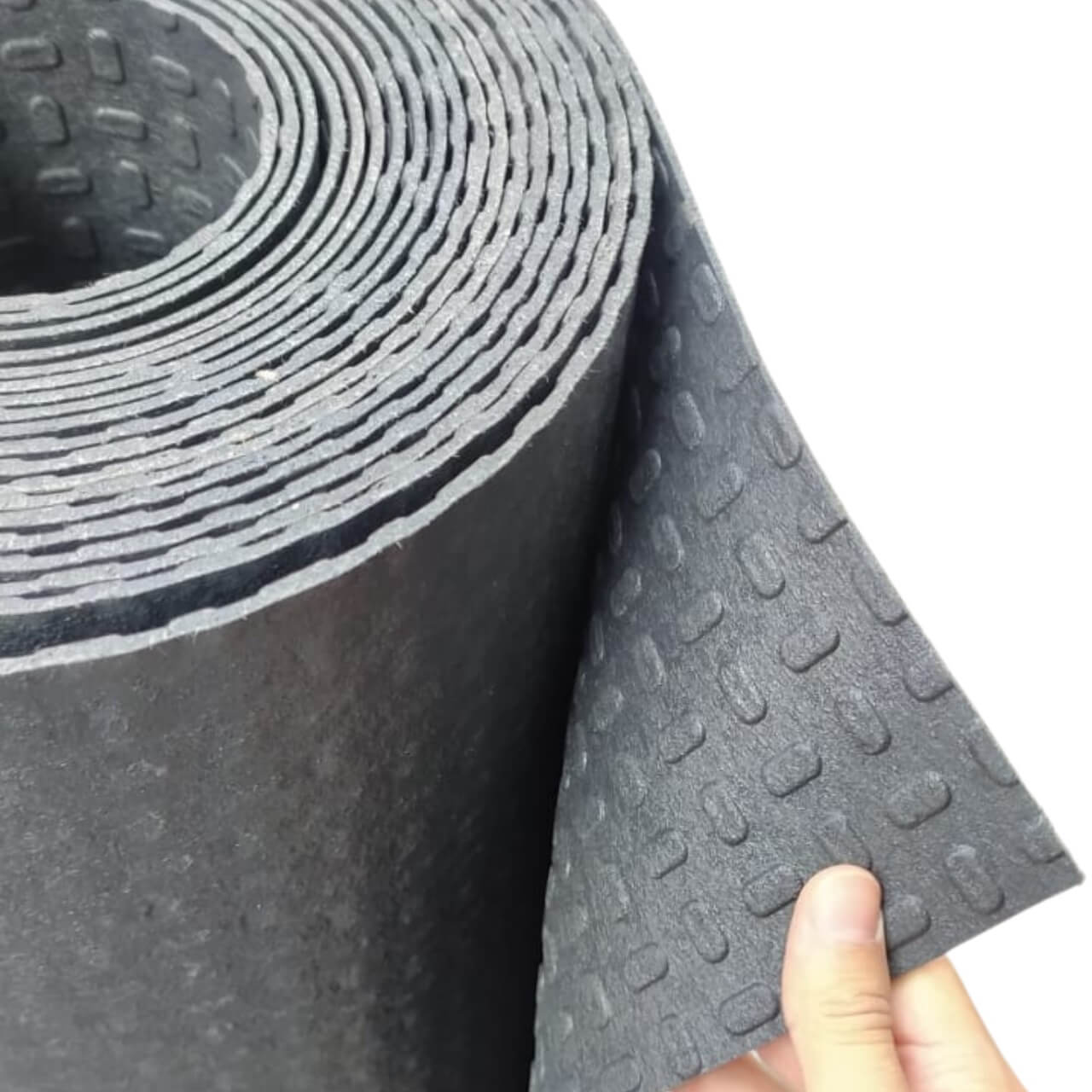 Tapete emborrachado feijão c/80cm preto (3mm)